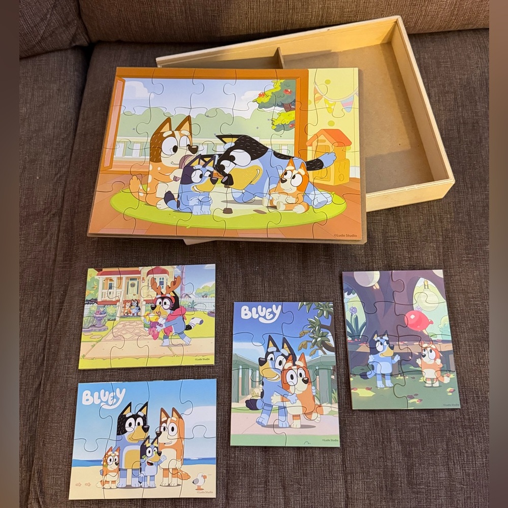 Disney Bluey Puzzle Set - Multicolor